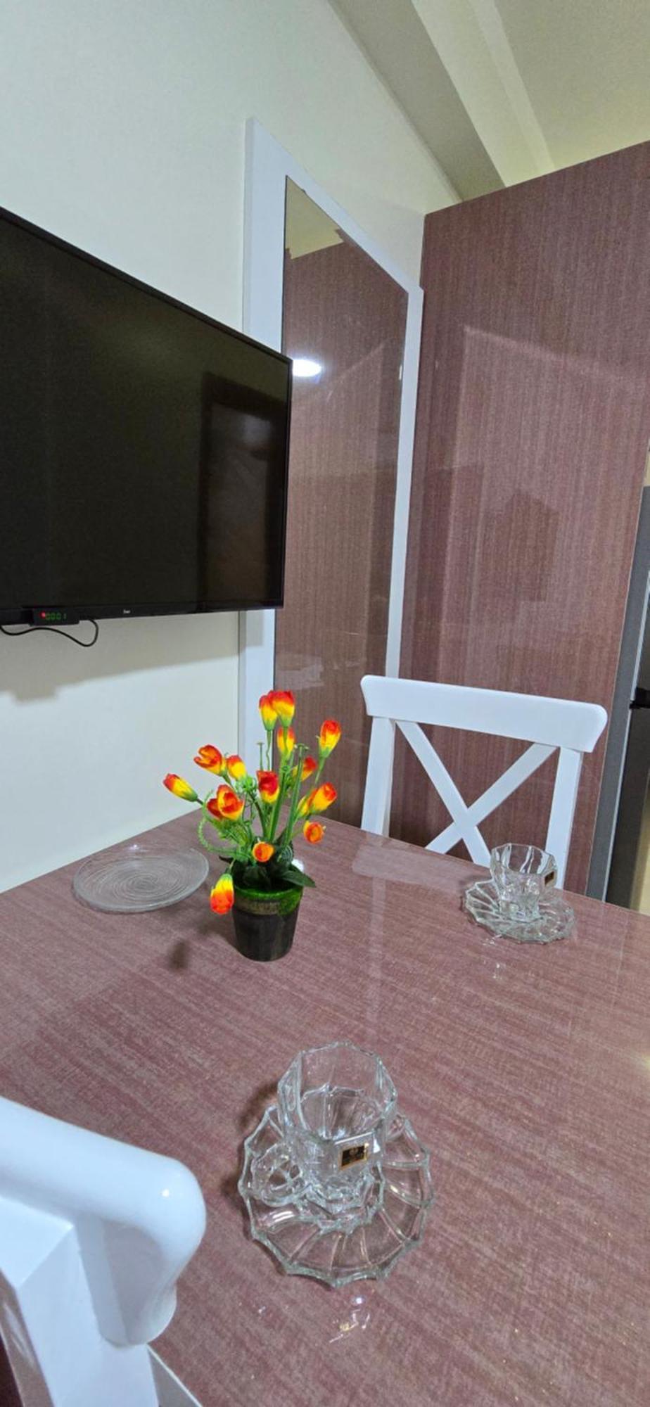 Tiba Golden Sun-kissed Apartment